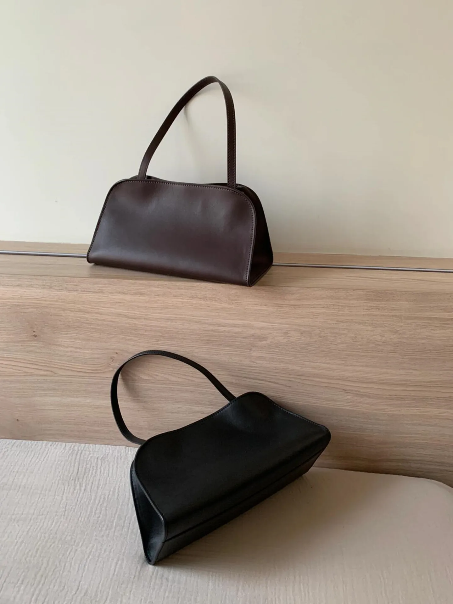 

Bortosoi Peggy Leather Handbag Women's Underarm Bag Simple Design Briti Sle Single oulder Handbag Youth Faion Trend