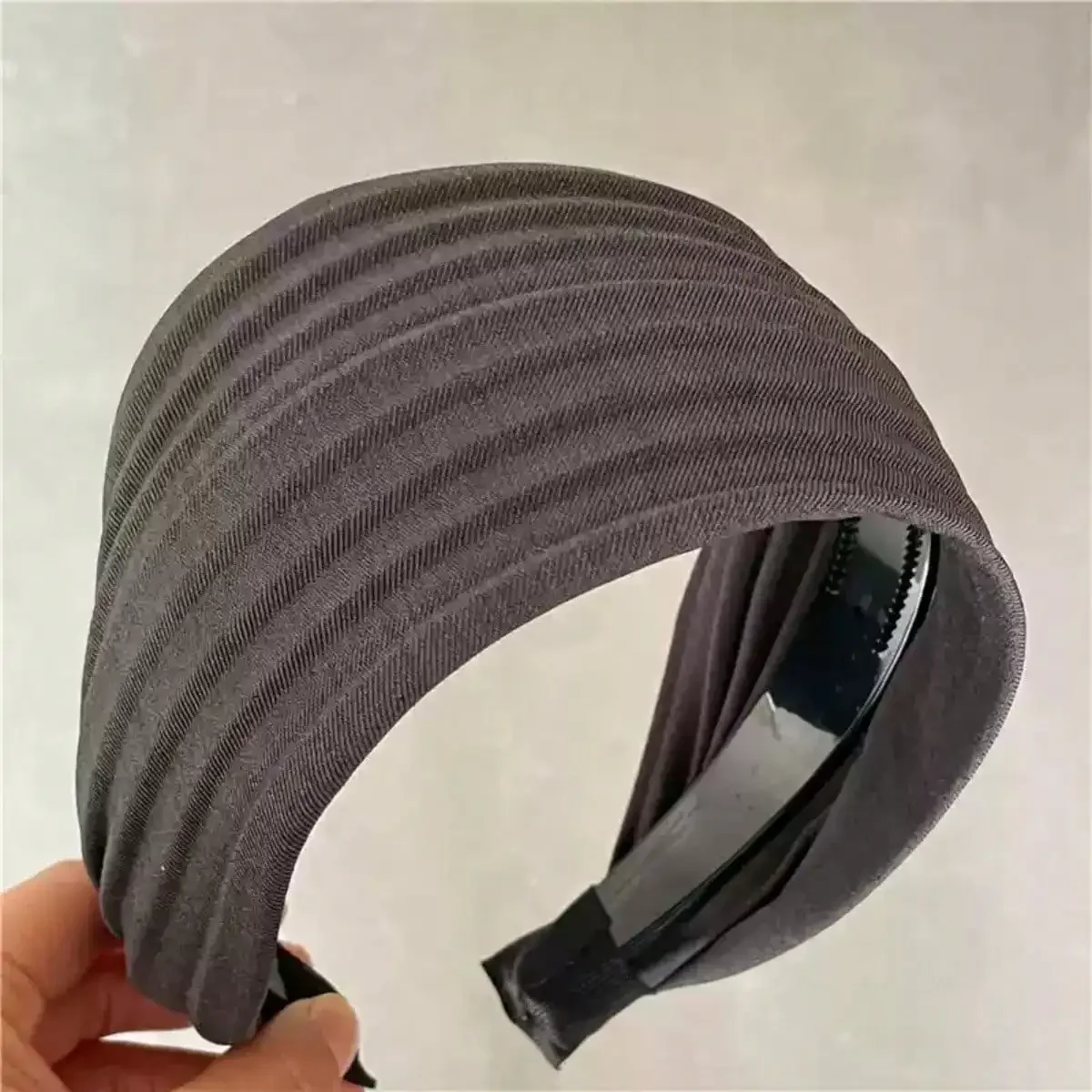 

Wide Pleated Fabric Headband Korean Style Streetwear Hair Accessory For Women