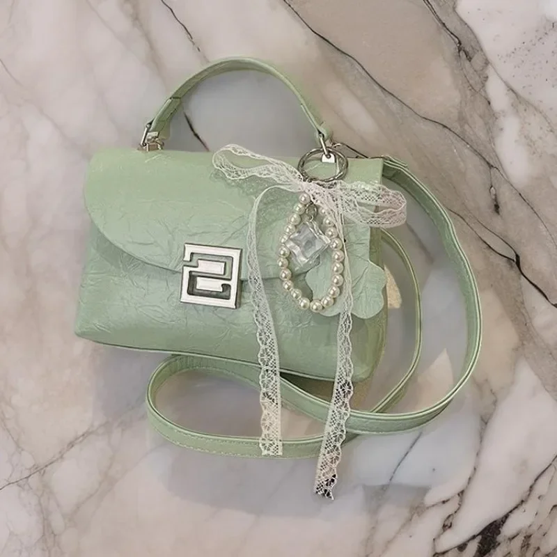 

Paris-Inspired Crossbody Bag Elegant Retro Messenger Purse Solid Color Leather With Unique Designer Letter Logo