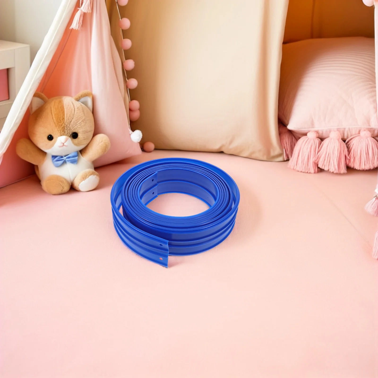 

Гибкая гоночная дорожка для детей с удобными соединями и подвижными аксессуарами. Портативный гоночный набор «сделай сам» для использования в помещении и на открытом воздухе.