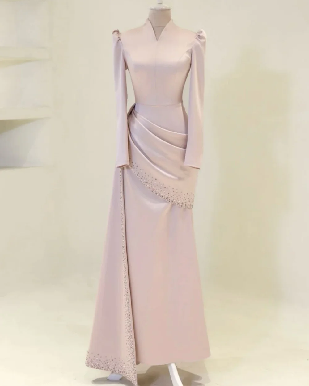 

Customized Modern Style Charmeuse Rhinestone Ruched A-Line Evening Dresses Classic V-neck Long Sleeves Floor Lenght Prom Dresses
