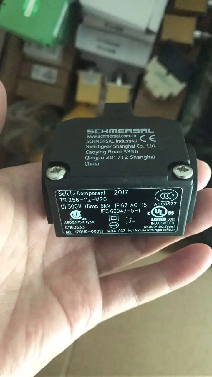 

Elevator switch SCHMERSAL limit switch ZR256-11Z-M20 TR256-11Z-M20