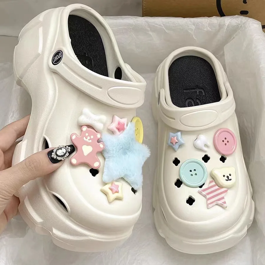 New Cute Cartoon Resin Bear Charm Shoe Accessories DIY Garden Shoes Hole Shoes Sandals Flower Gift Detachable Shoe Buckle Party