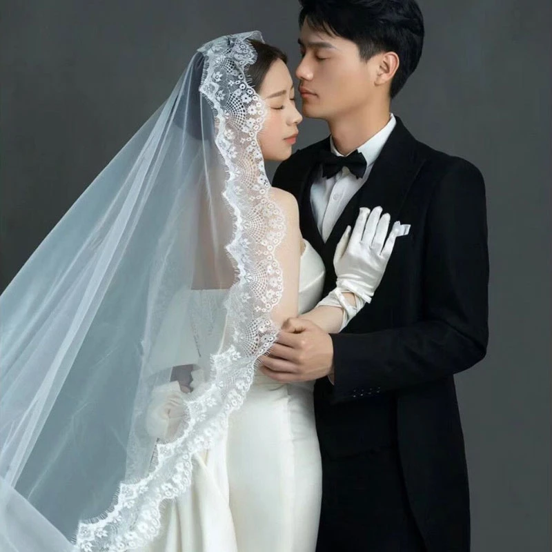 New Arrival Cathedral Length Bridal Veil 1 Layer Soft Lace Veil New Pattern for Bride Wedding Real Photo