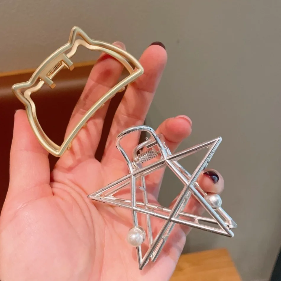 

Minimalist 36Style Metal Grab Clip Internet Celebrity Girl Shark Home Hairpin Bath Hair Grab Back Head Headdress Clip Hair ZX07