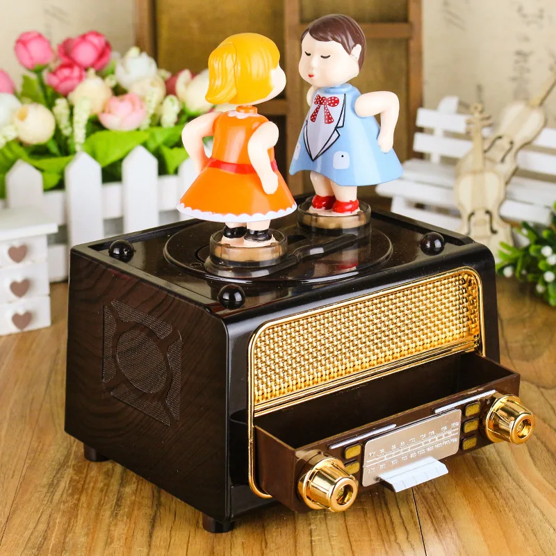 Creative Mini Retro Record Model Music Box, Couple Jewelry Storage Music Box Ornaments. Lover Girl Gift