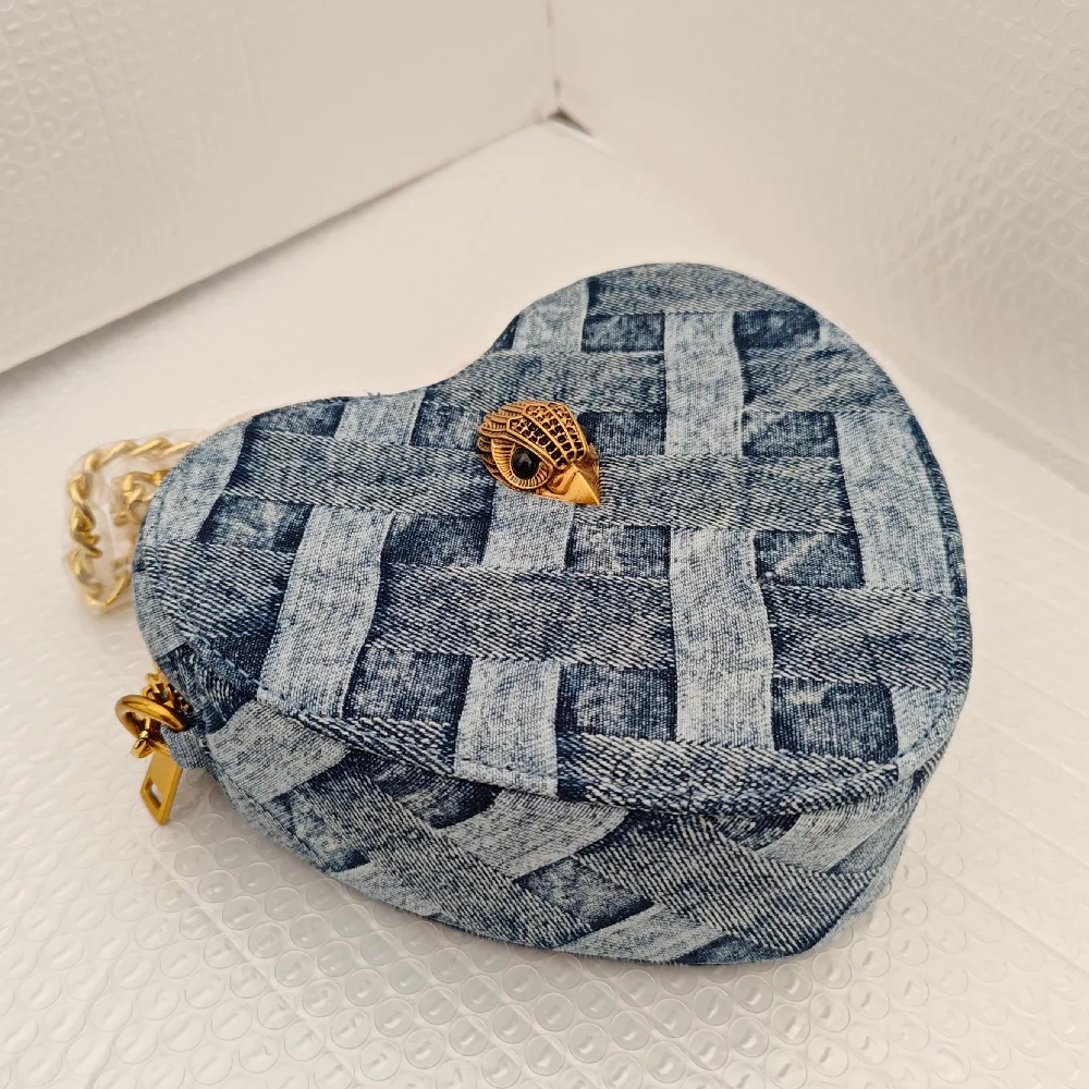 

Популярная сумка 2026 года в форме сердца с головой орла, модная сумка-кроссбоди в стиле «допамин», красивая сумка через плечо в форме сердца с головой птицы