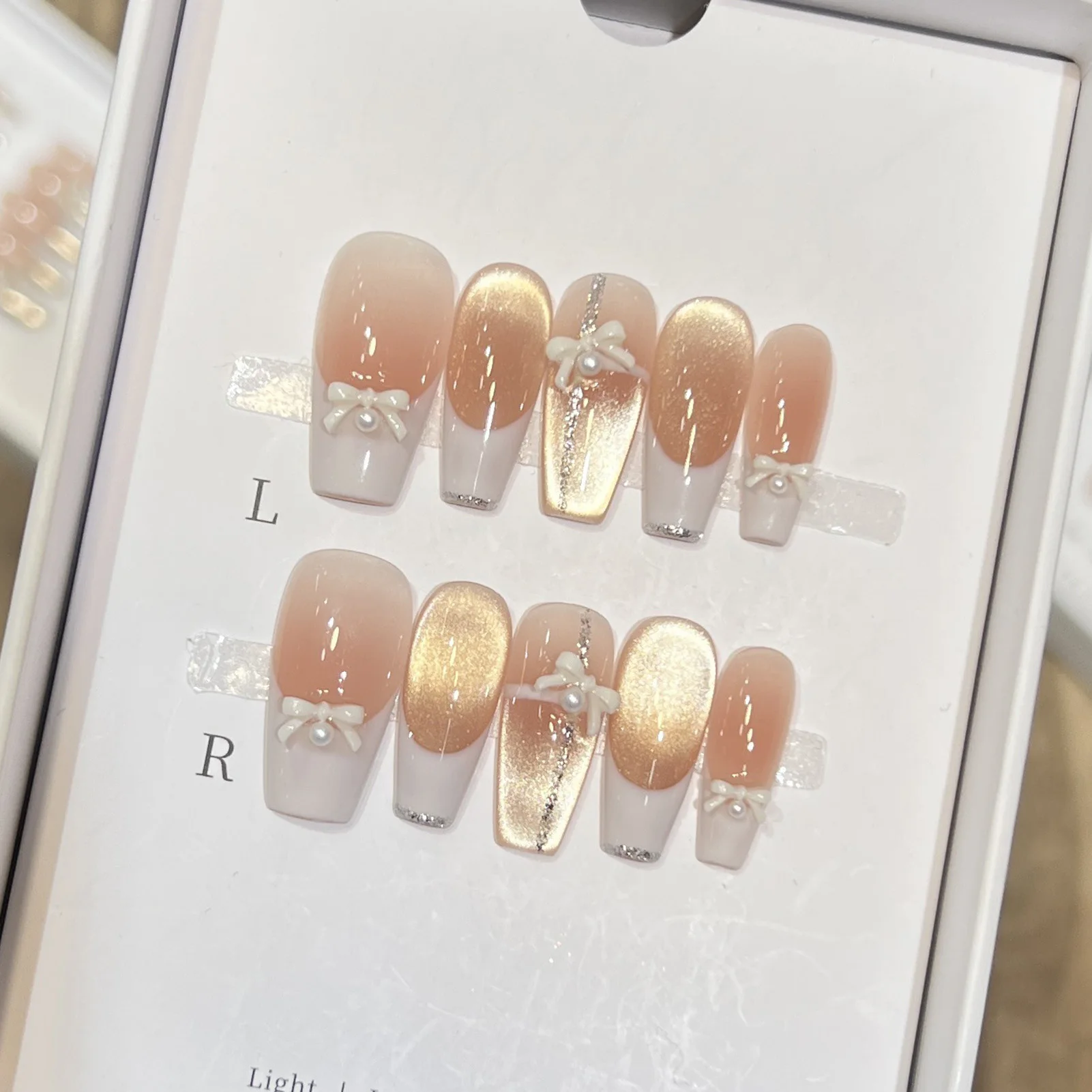 เล็บปลอมสำเร็จรูปสีชมพู 10 ชิ้น ลายตาแมว เรซิ่น ทำมือ สไตล์ฝรั่งเศส ประดับโบว์ สำหรับตกแต่งเล็บด้วยตัวเอง งานแต่งงาน งานปาร์ตี้