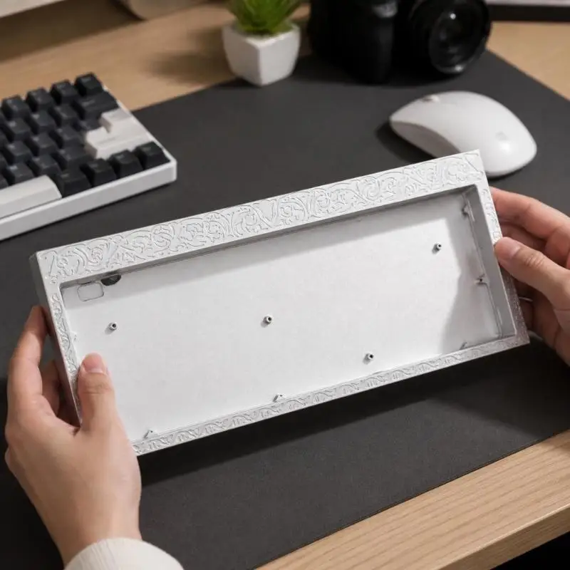 Y1UB Compact Metal Keyboard Housing with Raised Border and Hardware For EV63 GH60