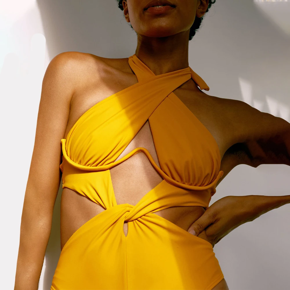 Fashion Sexy Solid Color Open Back One Piece Bikinis Pure Yellow Senior Swimsuit 2024 Women Seaside Hanging Neckband Swimwear