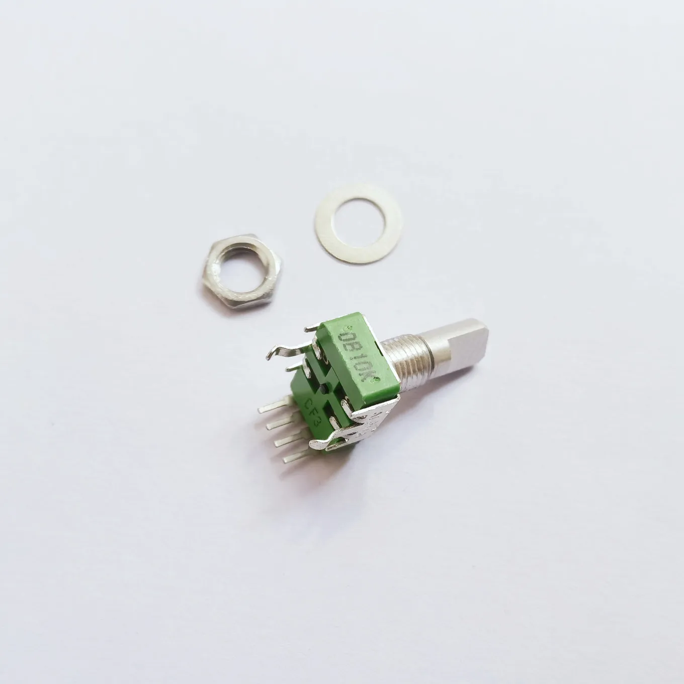 

Original new 100% 0B10K OB10K effector 360-degree rotary potentiometer handle lengrth 17MMF (SWITCH)