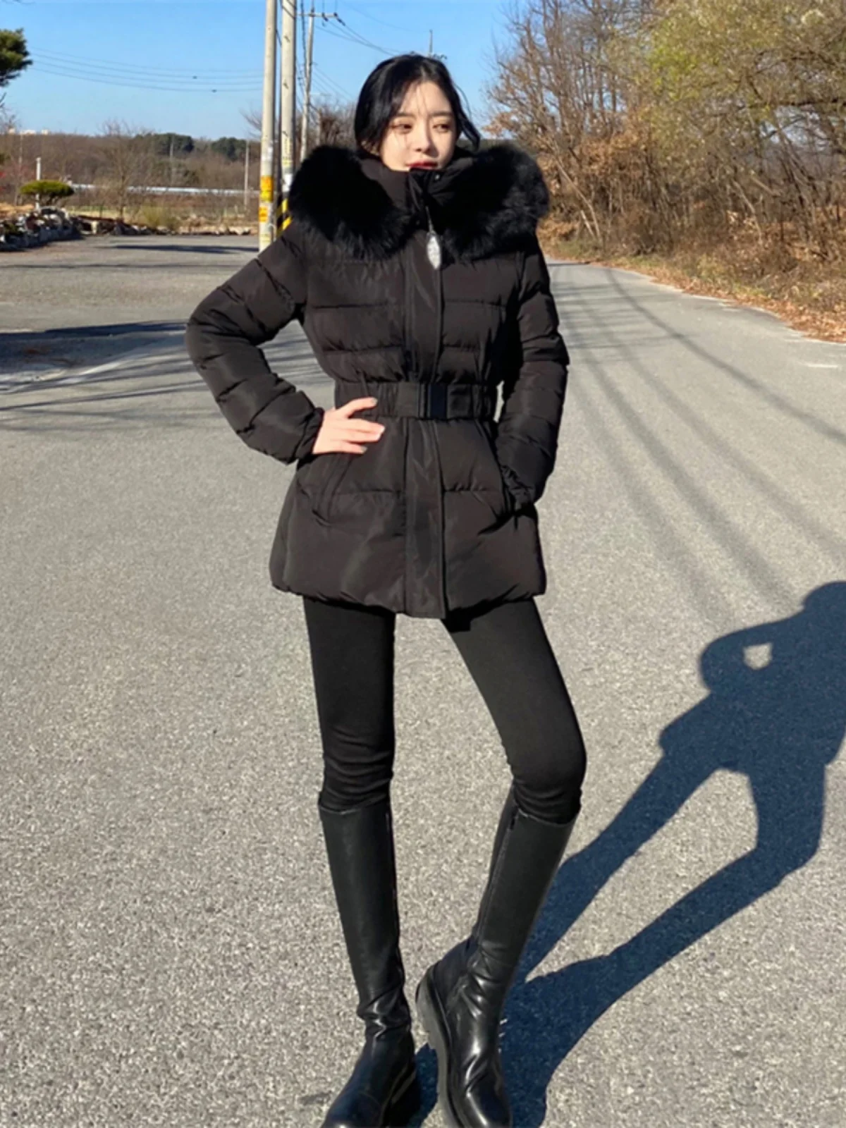 한국 슬레 여성용 중간 길이의 Jaet 겨울 코트, 큰 모피 칼라 슬리밍 디자인, 작은 사이즈 친화적