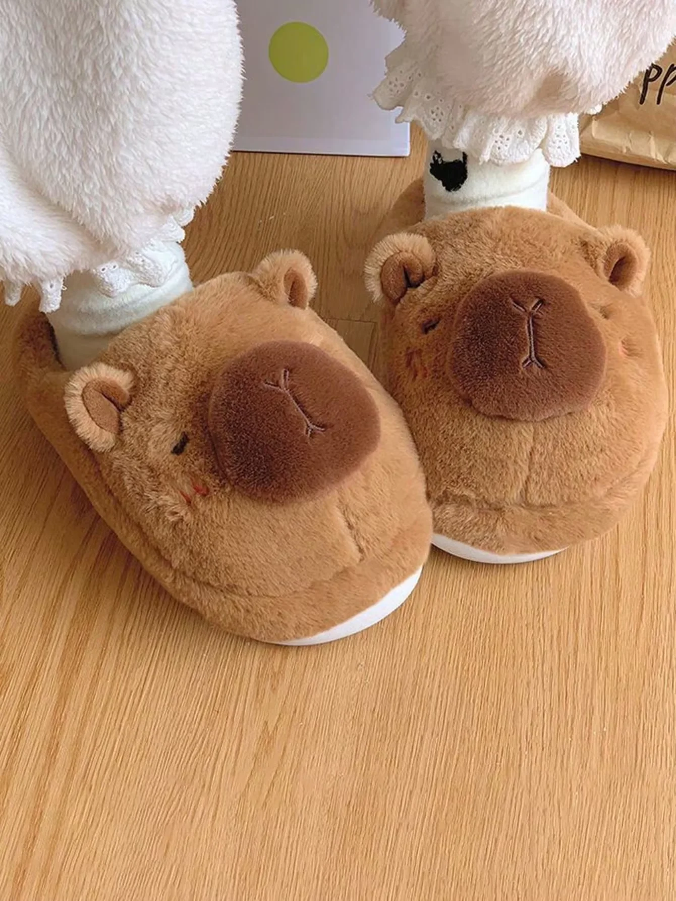 Paar-Stil Capybara Plüsch-Hausschuhe, Winter Fleece-Gefütterte Warme Rutschfeste Weiche Sohle Unisex Indoor-Pantoffeln – Detail 3