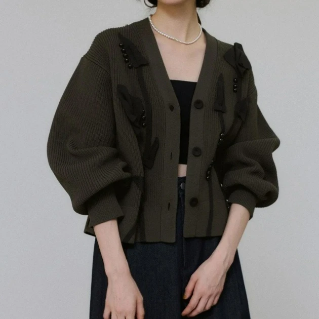 

New Bead Handmade Flower Plating Women's V-neck Knitted Coat Thick Top