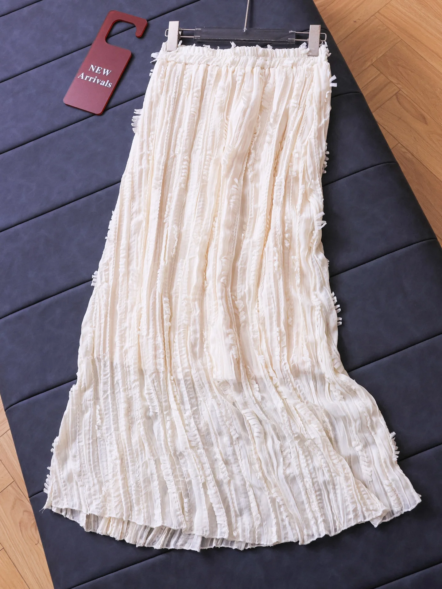

Elegant Long Tassel Texture Vertical Stripe High Waist Elastic Slimming Women's Skirt Fairy Skirt Polyester Fiber Gathered St...