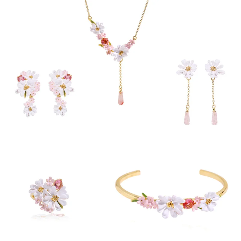 European And American Enamel Lace Flower White Pink Jewel Earrings Ear Clip Necklace Bracelet Set For Woman Trend