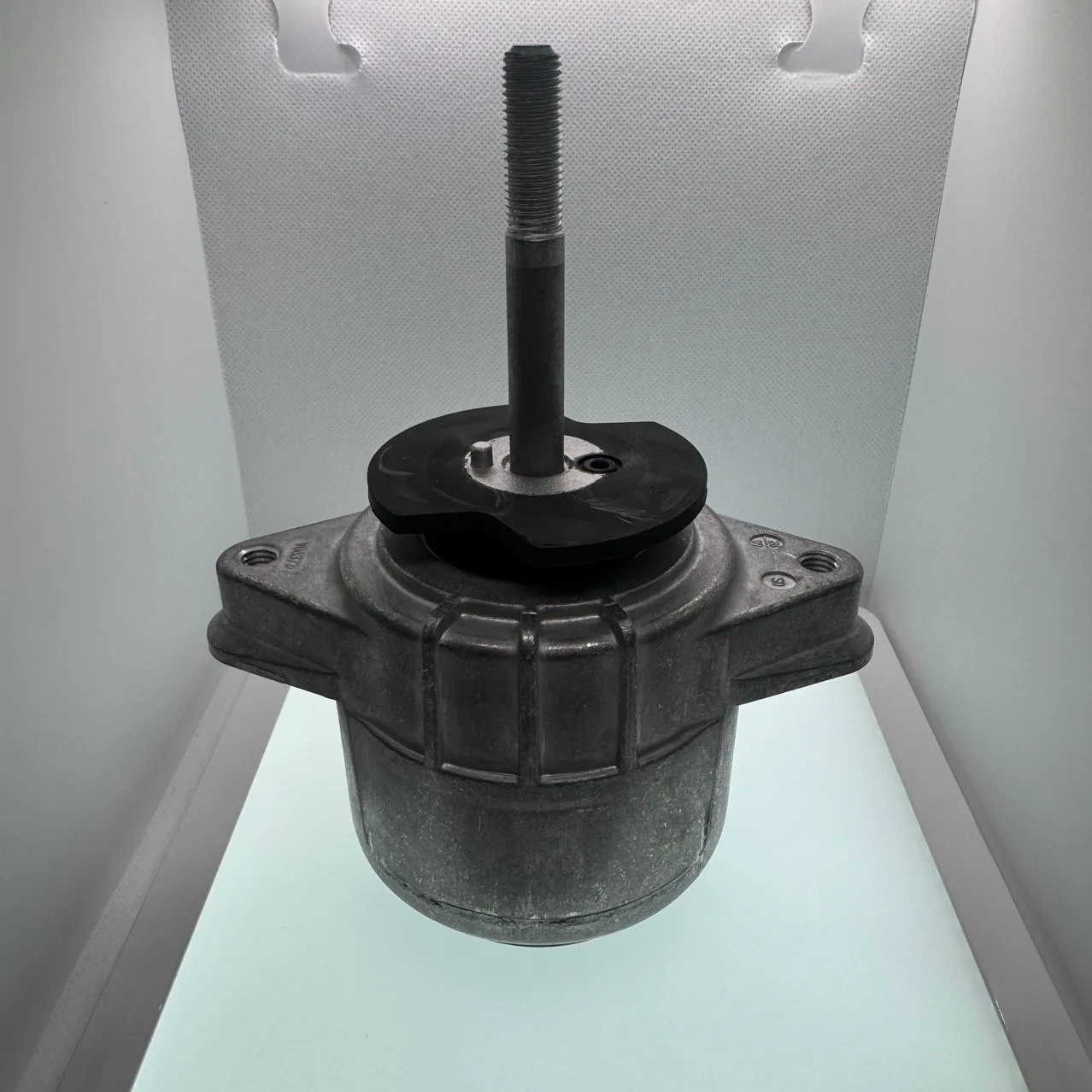 

Standard engine mount bracket E2010-2016 94837505712 94837505711 94637505722