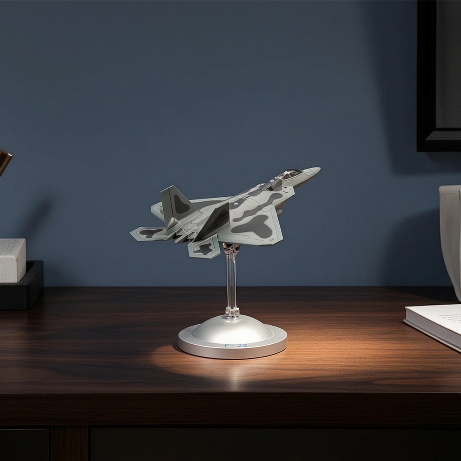 

F-22 Fighter Model Diecast Stealth Fighter Model with Base Assembled for Aviation Enthusiasts, Desk Display