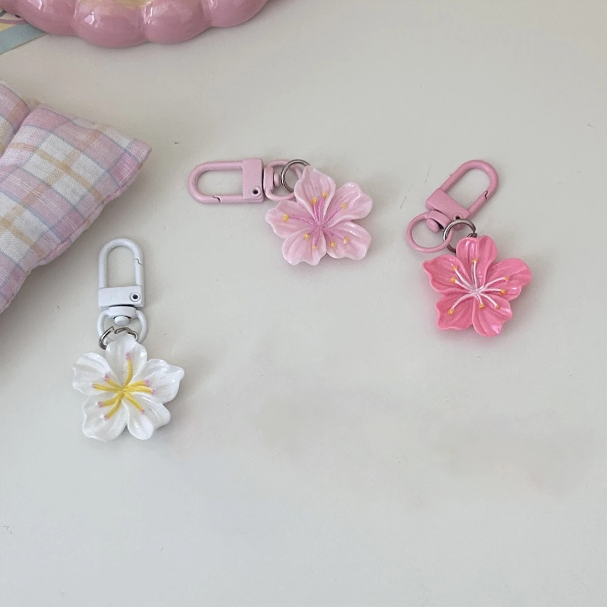 1PCS Cute Fresh Resin Cherry Blossom Keychain Sweet Mixed Color Flower Pendant Lobster Clasp Diy Making Jewelry Gifts