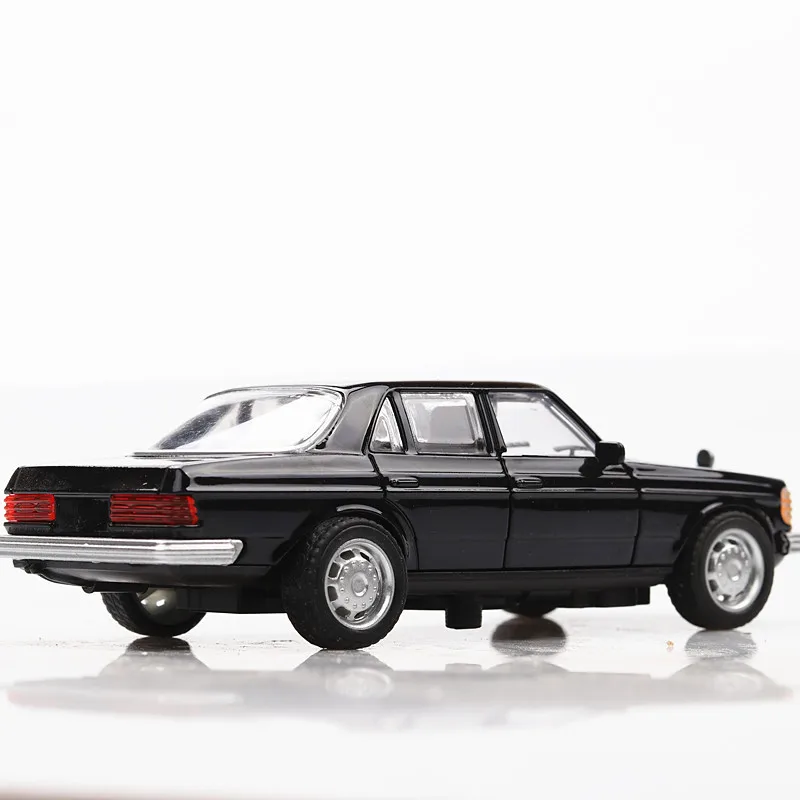 1:36 W123 Oldtimer Simulation Legierung Automodell Zurückziehen Limousine Junge Automodell Kinderspielzeug Ornament Geschenk