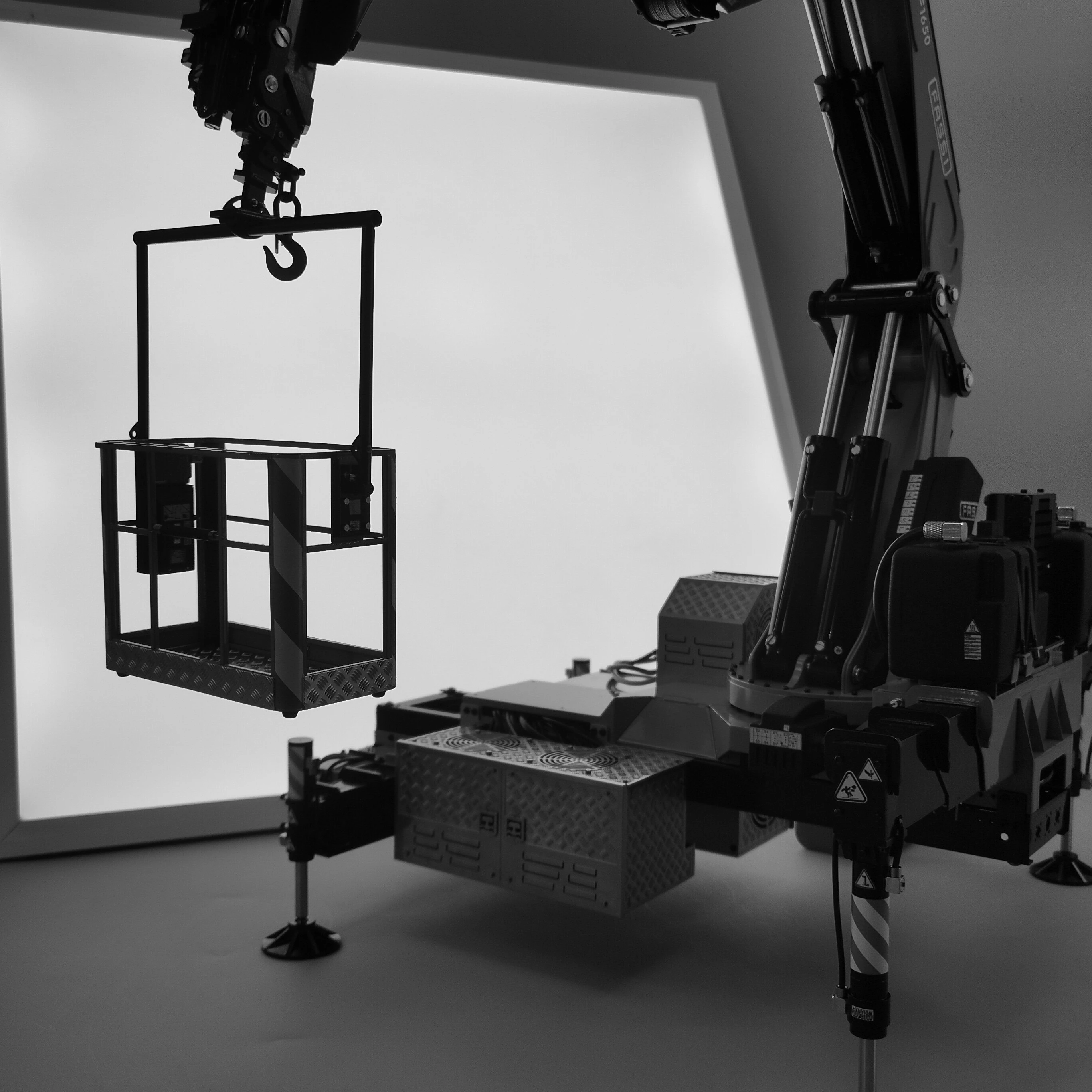 JXmodel für 1/14 LKW-montierten Kran Arbeitskäfig F1650 Erweiterter Anbaukran FASSI RC Zubehör – Detail 15