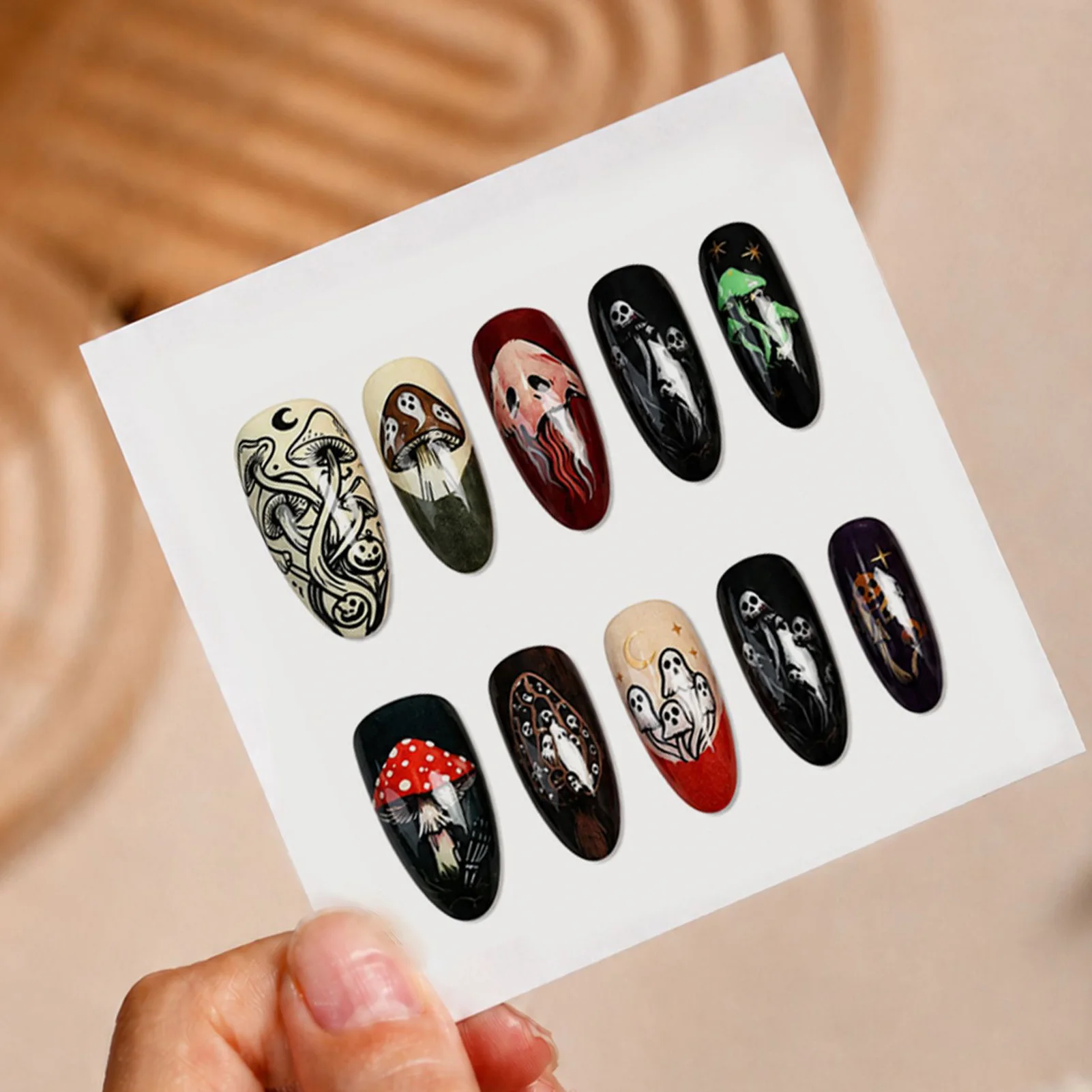 30 Stück Horror-Geister-Pilz-Aufklebenägel mit Fledermaus- und Totenkopf-Designs im Halloween-Stil, Vollabdeckung, glänzende Mandelform, Party-Kunstnägel – Detail 5