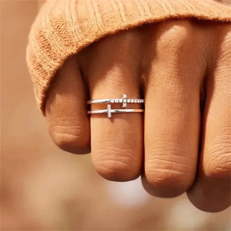 Double Layered Cross Ring, Minimalist and Niche Design, Fashionable, Elegant, Cool,  Light Luxury Instagram Trendy Jewelry