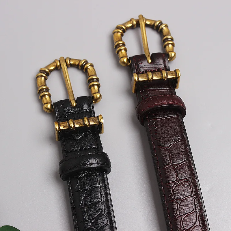 Vintage, versatile, niche women's belt with gold-plated buckle, featuring snake skin texture and made of high-quality top-layer