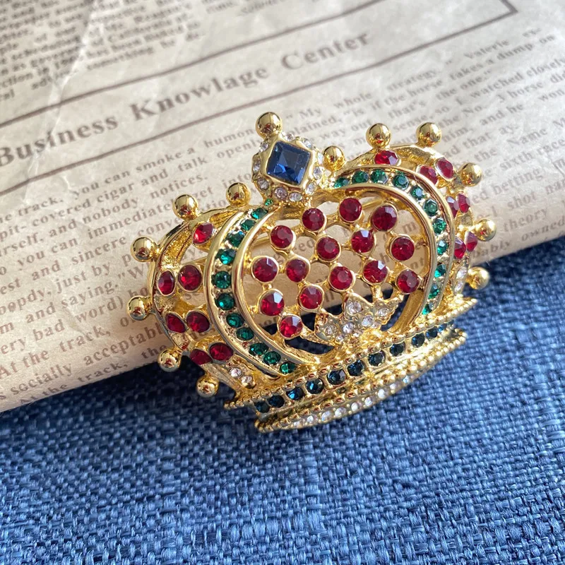 

Vintage Fairy Queen Colorful Crown Brooch Pin for Coat Decoration