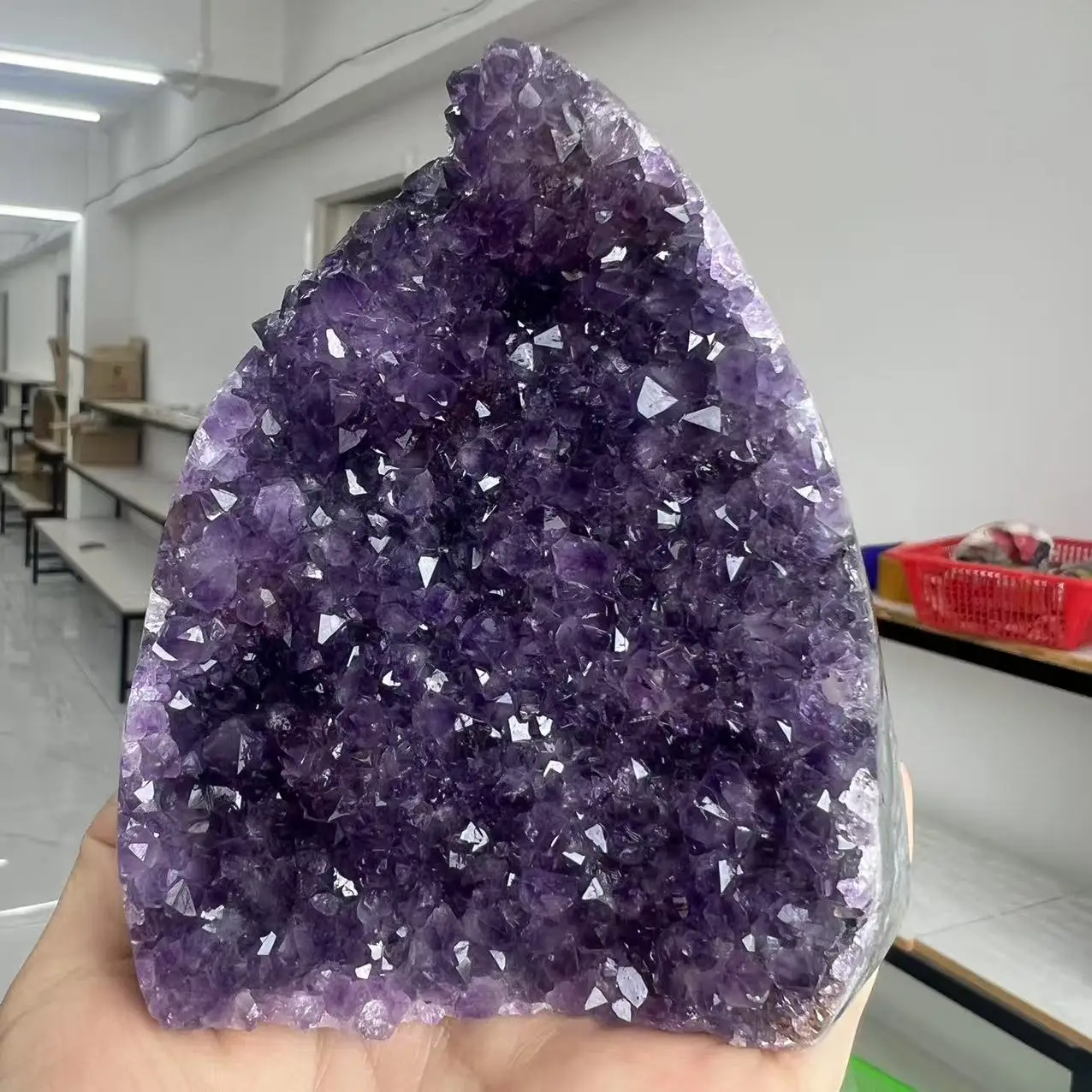 

605g 10cm Natural Uruguay Dream Amethyst Quartz Crystal Cluster stand
