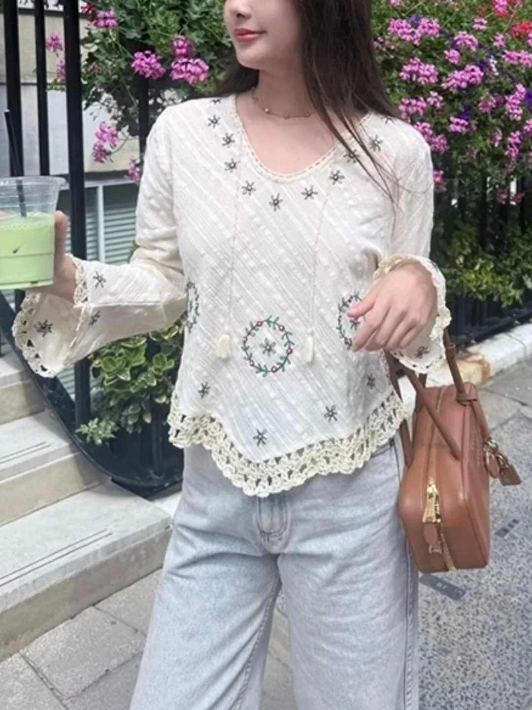 

Spring Summer Floral Embroidery Lace Trim Long Sve Women's n Sle White ort irt Casual Fit Pure Cotton V-ne