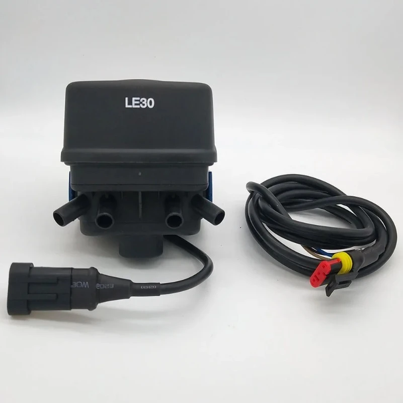 

Электронный пульсатор LE30 на 4 выхода (12В или 24В) для использования в доильных комплексах. Запчасти для доильных установок Interpuls