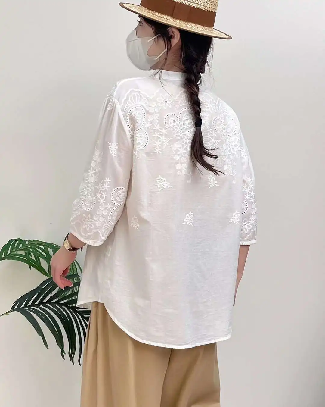 New Spring Cotton Loose Fashion Shirt Women Embroidery 3/4 Sleeve V Neck Tops Girl Sweet Casual Blouses 2024 Summer T44618QM