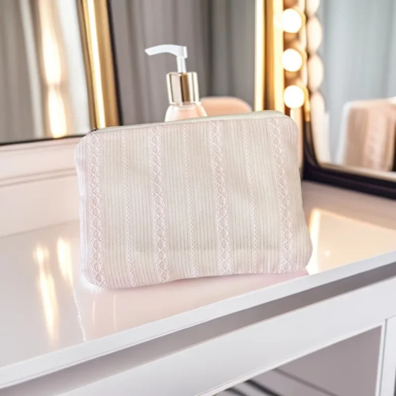 Kawaii صغيرة السفر مستحضرات التجميل أحمر الشفاه سماعة كابل بيانات حقيبة التخزين محفظة المرأة المحمولة حقائب ماكياج صغيرة محفظة كيس مزموم