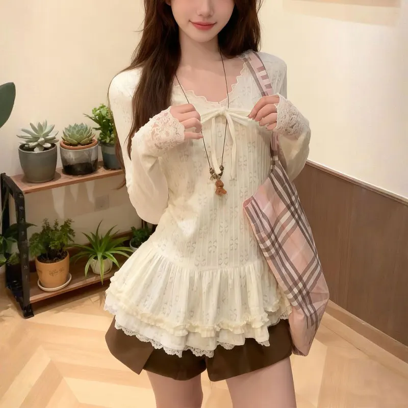 

Women's Clothing Korean Lace T-shirts Fashion Hollow Out Sweet Female Clothing Solid Color Casual V-neck Drawstring Pullovers