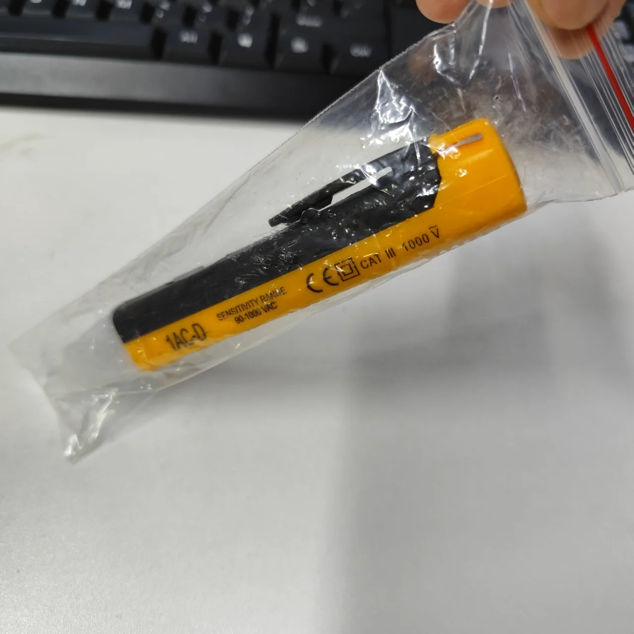Non-Contact Voltage Detector Test Pen, Electrician Tool for Circuit Breakpoint Locating, Live and Neutral Wire Detection