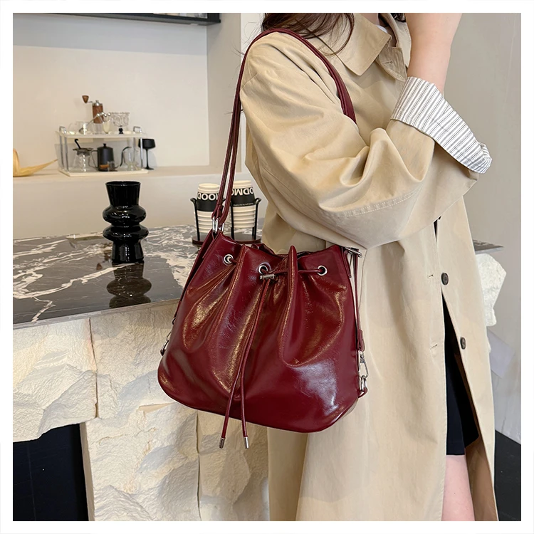 

Women's Classic Handbag Shoulder Bag Crossbody Messenger Leather Elegant Designer Popular Luxury Brand