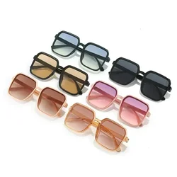 KAMMPT Vintage Oversized Square Sunglasses 2024 Women Fashion Gradient Outdoor Shades Retro Female Luxury Brand Design Eyewear