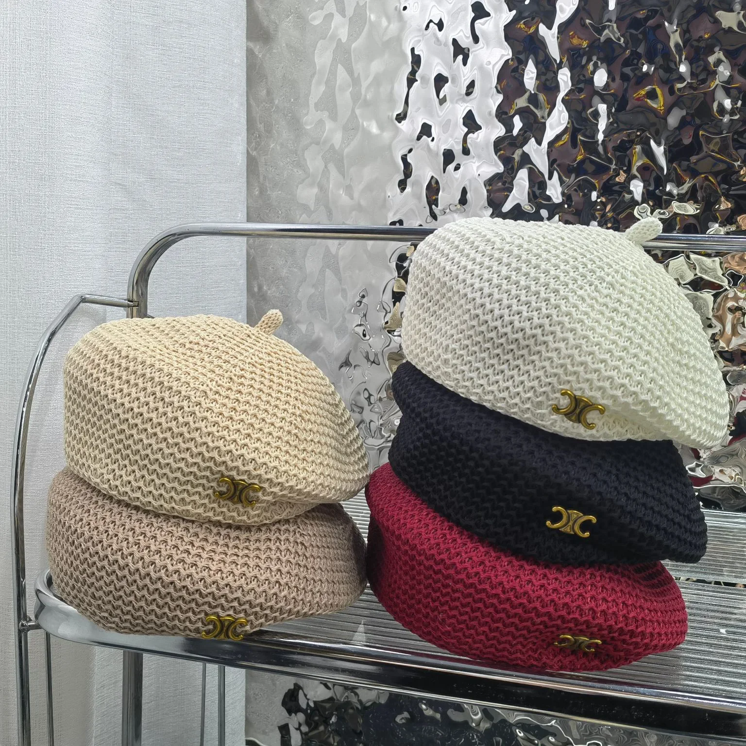 

New Crochet Beret for Women with Retro Temperament, Breathable Artist Hat, Fashionable and Stylish, Small Socialite Hat