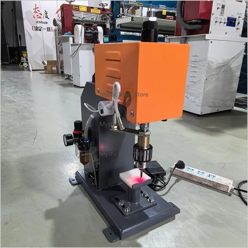 Punzonatrice pneumatica da tavolo CADDY con posizionamento UV |   per pelle, borse, cinture e prodotti di carta