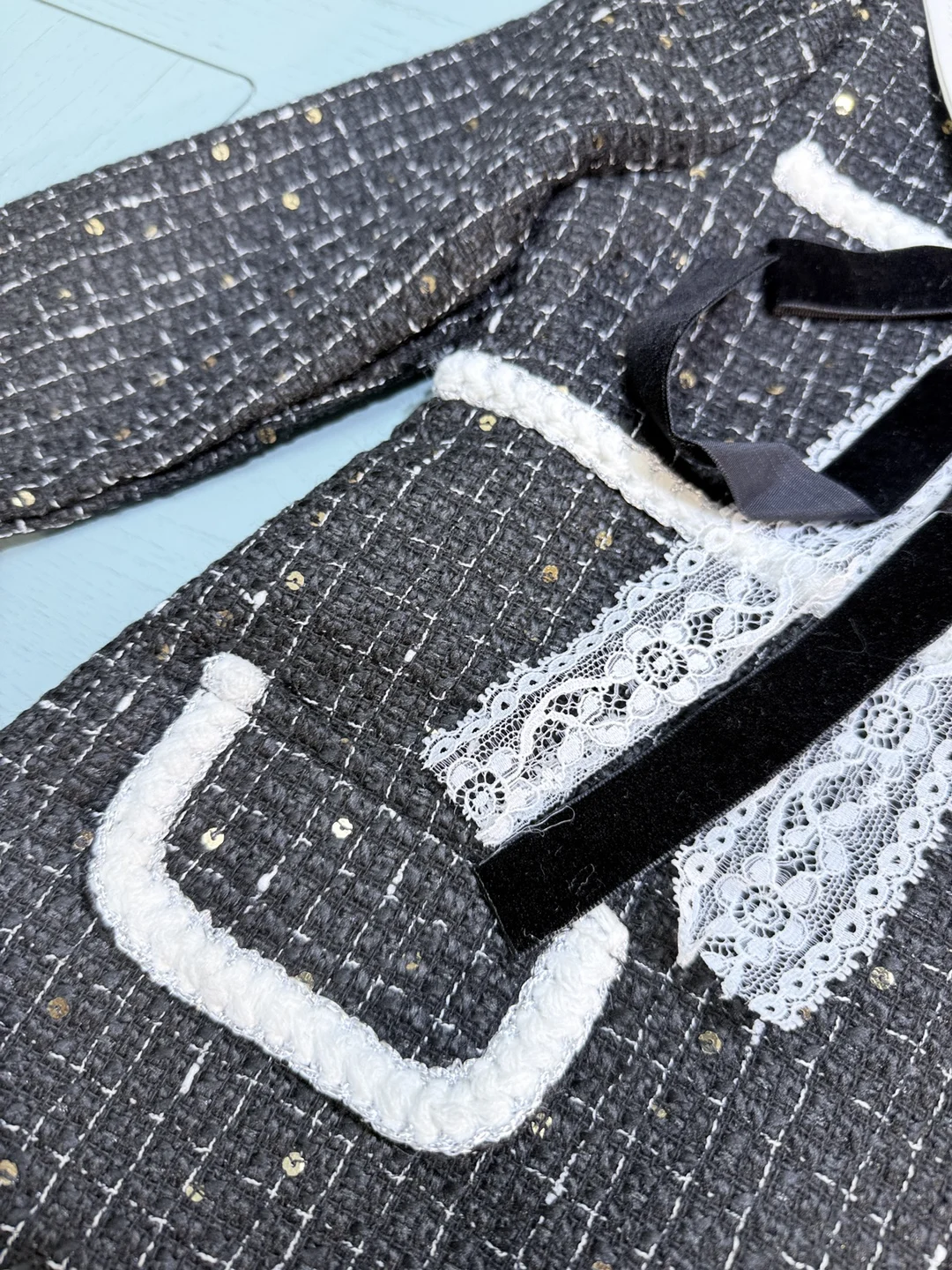 فستان بناتي لخريف 2025 بفيونكة كلاسيكية وياقة على شكل زهرة وزخرفة ملابس أطفال فستان رسمي للحفلات