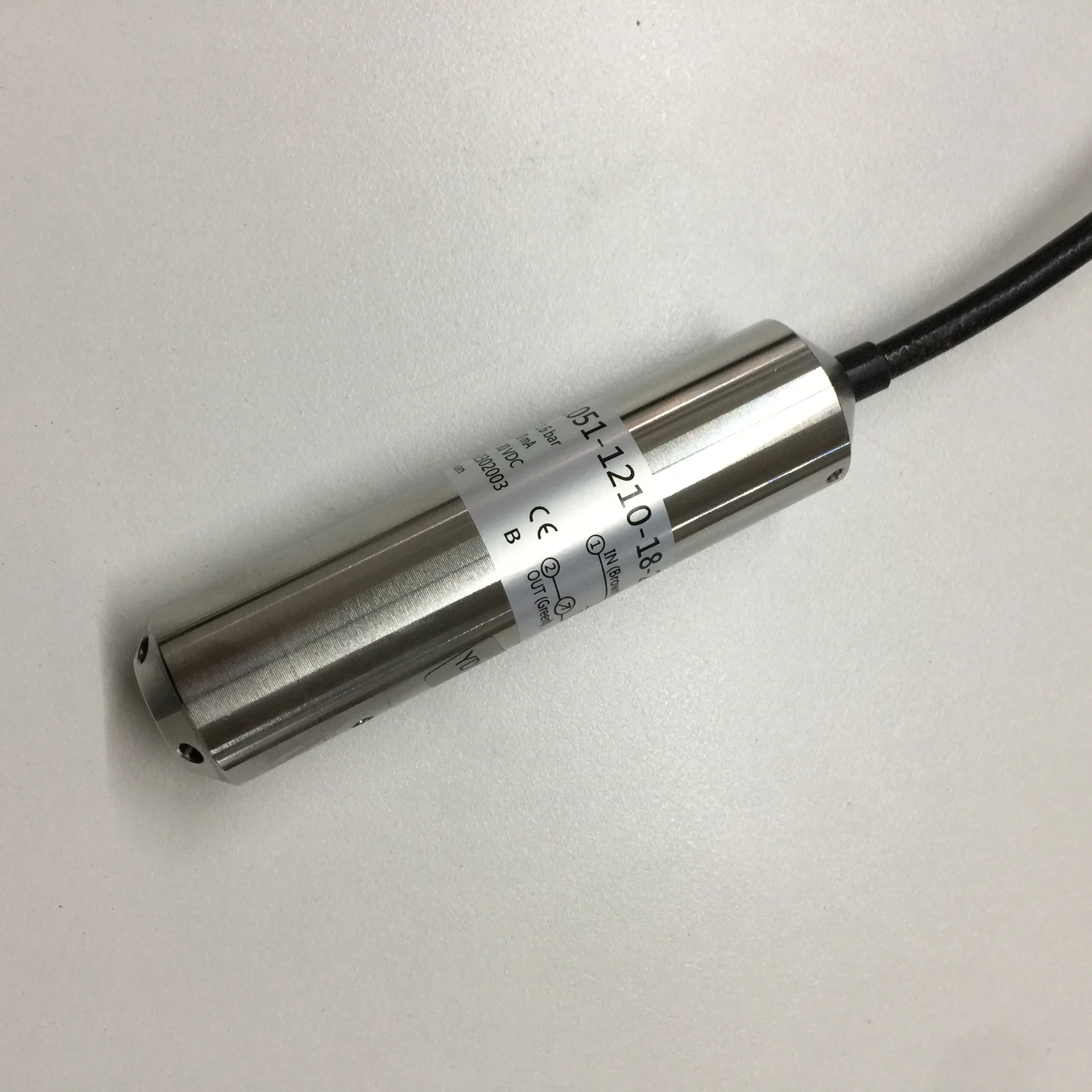 EYC Input Type Liquid Level Transmitter L051-1210-18-2, Range 0-16 Meters, 18 Meters TPFE Line