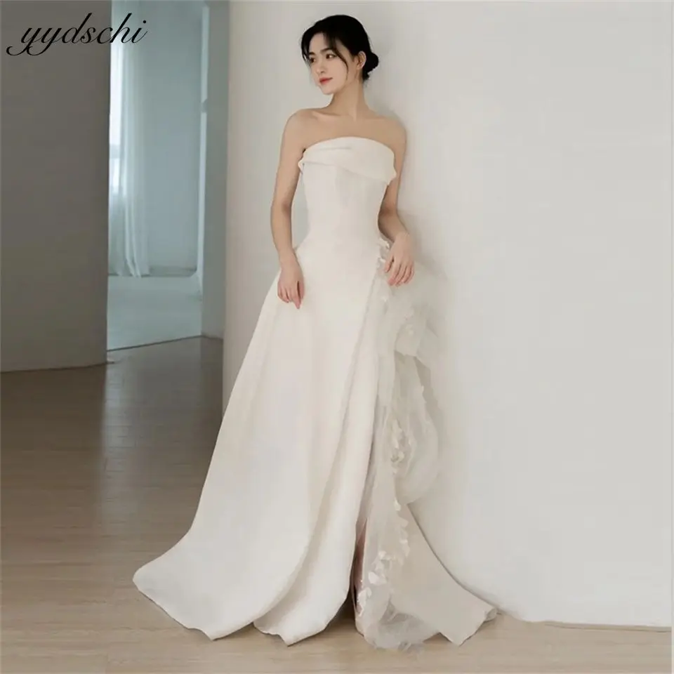 

Customized White Appliques High Slit Tulle A-Line Strapless Wedding Dresses 2025 Floor Length Sweep Train Women Bride Gowns