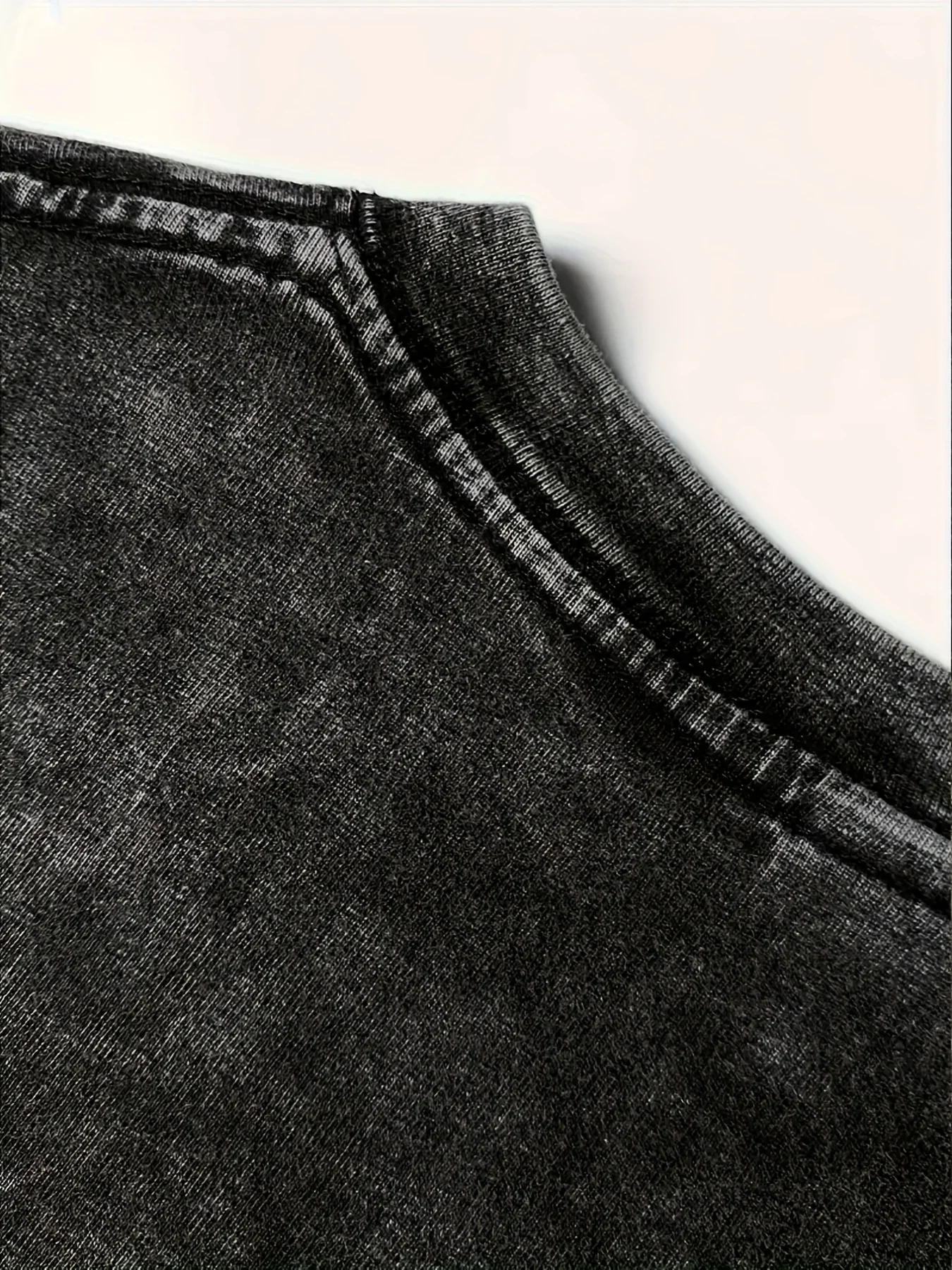 Letnia hitowa koszulka w stylu retro z motywem horroru: Koszulka damska z krótkim rękawem i okrągłym dekoltem, w stylu retro, mocno sprany.