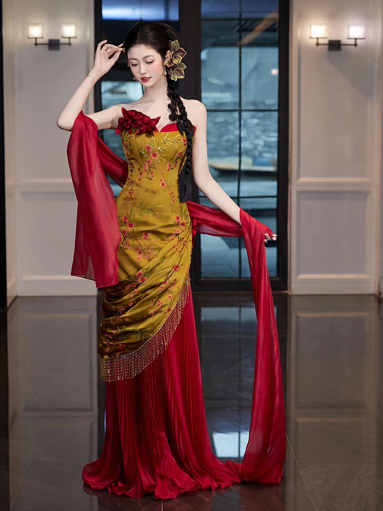 

New Chinese Sle Morning Robe Women's 2026 New Chest Strap Wedding Dr Long Evening Gown for Bride to Be Wedding Ceremony