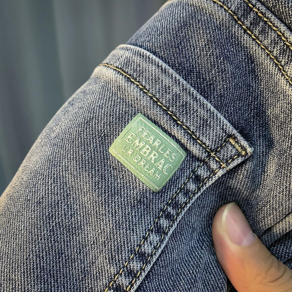 شورت دينم رجالي صيفي رقيق لعام 2025 مع جيوب موضة ريترو موضة الشارع الاتجاه غير رسمي متعدد الاستخدامات فضفاض ومريح قيعان رجالية