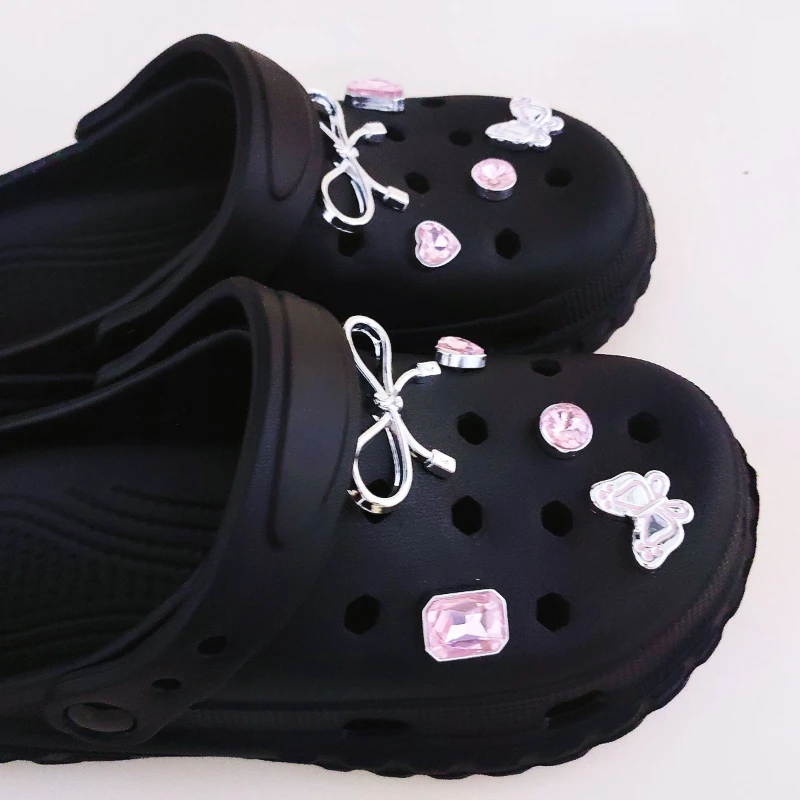 Urocze, uniwersalne ozdoby do butów w stylu kreskówkowym, klamry do butów, sandały, dekoracje do butów, odpinane kwiatki do butów.