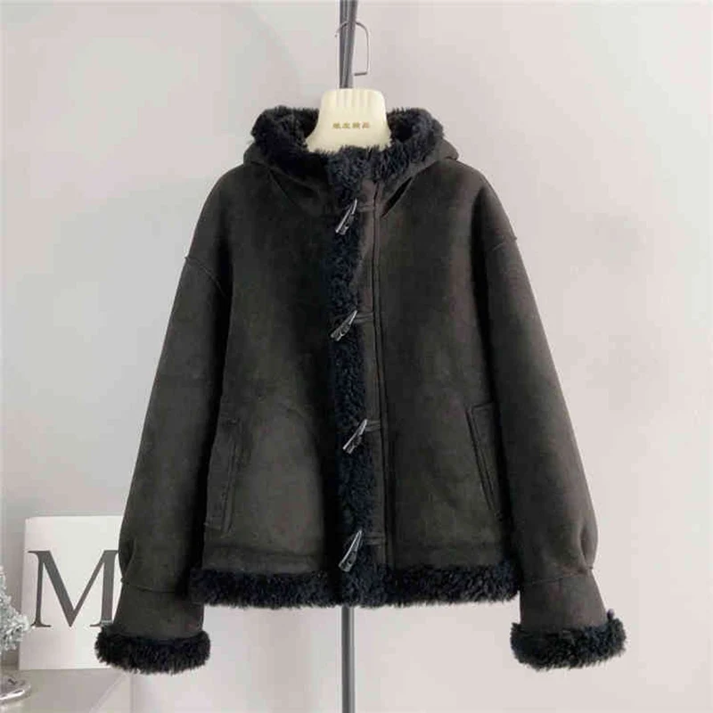 Echte Wol Bont Capuchon Jassen Dames Winter Nieuwe Claxon Fashion Design Dikke Warme Korte Jassen Trend Motorfiets Stijl Overjassen