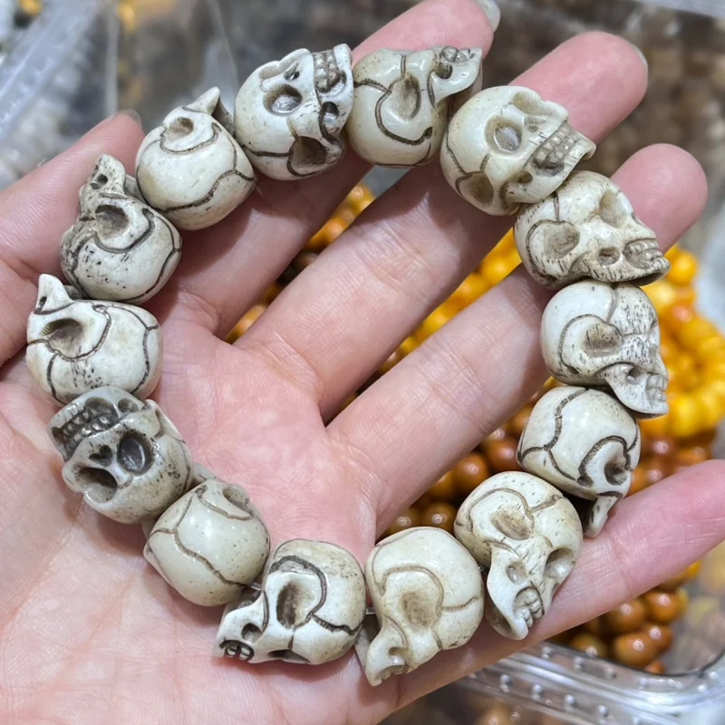 

Natural old material bone three-dimensional carving skull men's crafts personality Buddha beads bracelet accessor