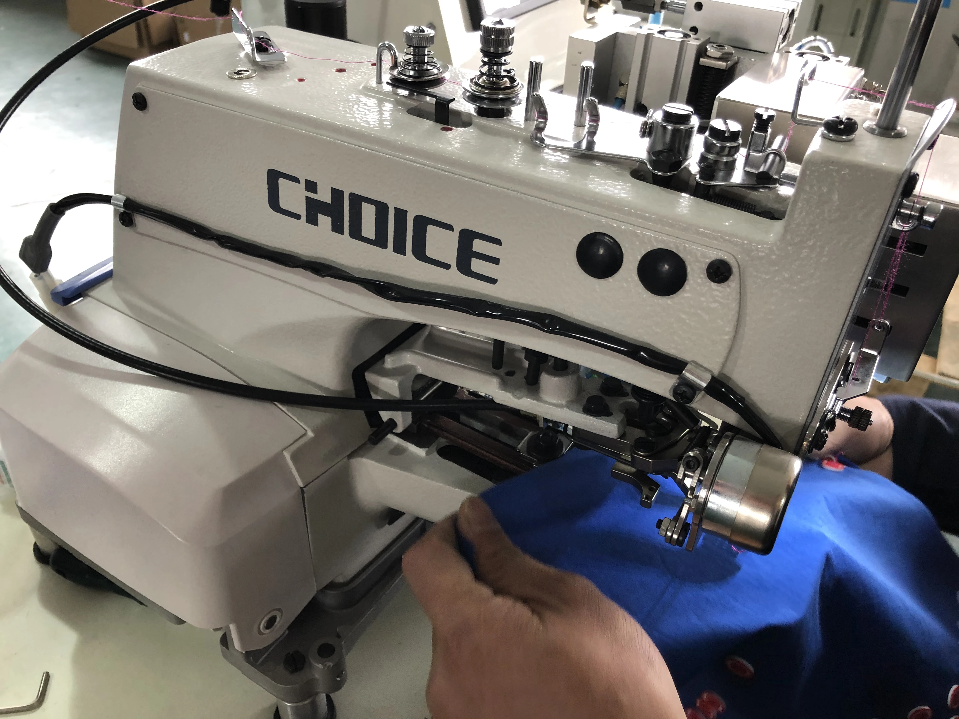 Golden Choice GC373-ATN High Speed Button Attaching Industrial Sewing Machine